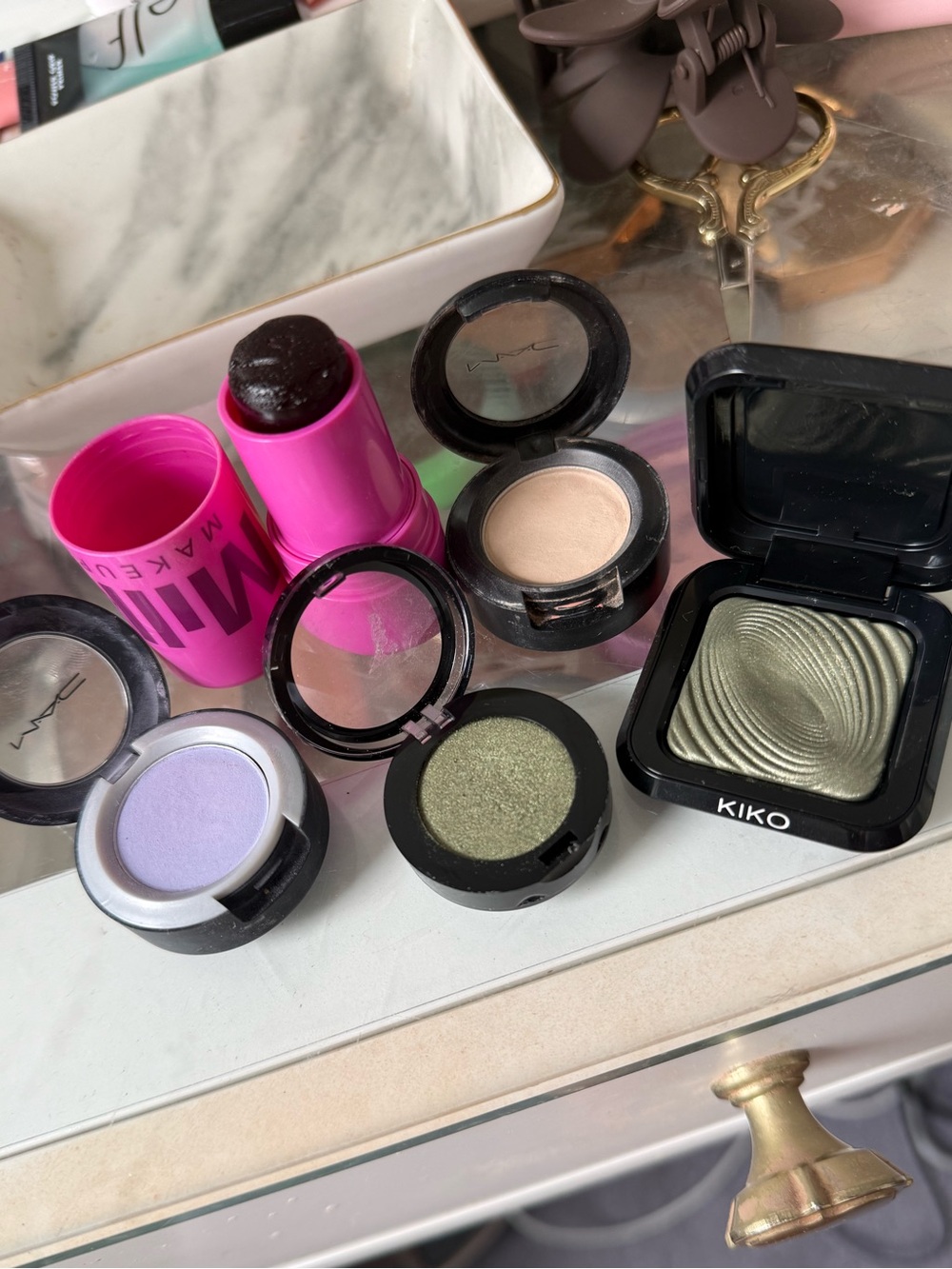 Makeup bundle - Picture 5 of 8